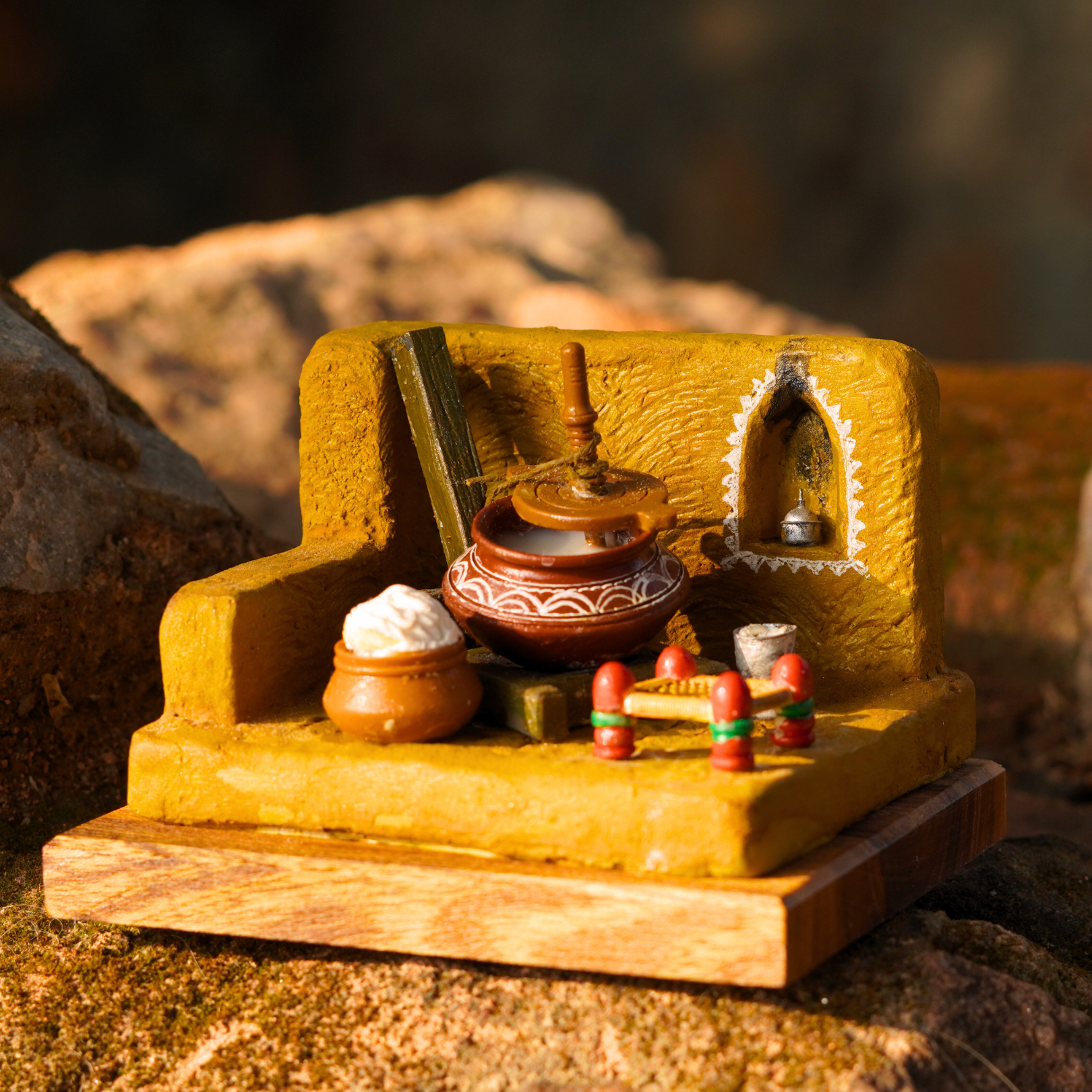 Bilone Ka Makkhan Miniature – A Tribute to Tradition