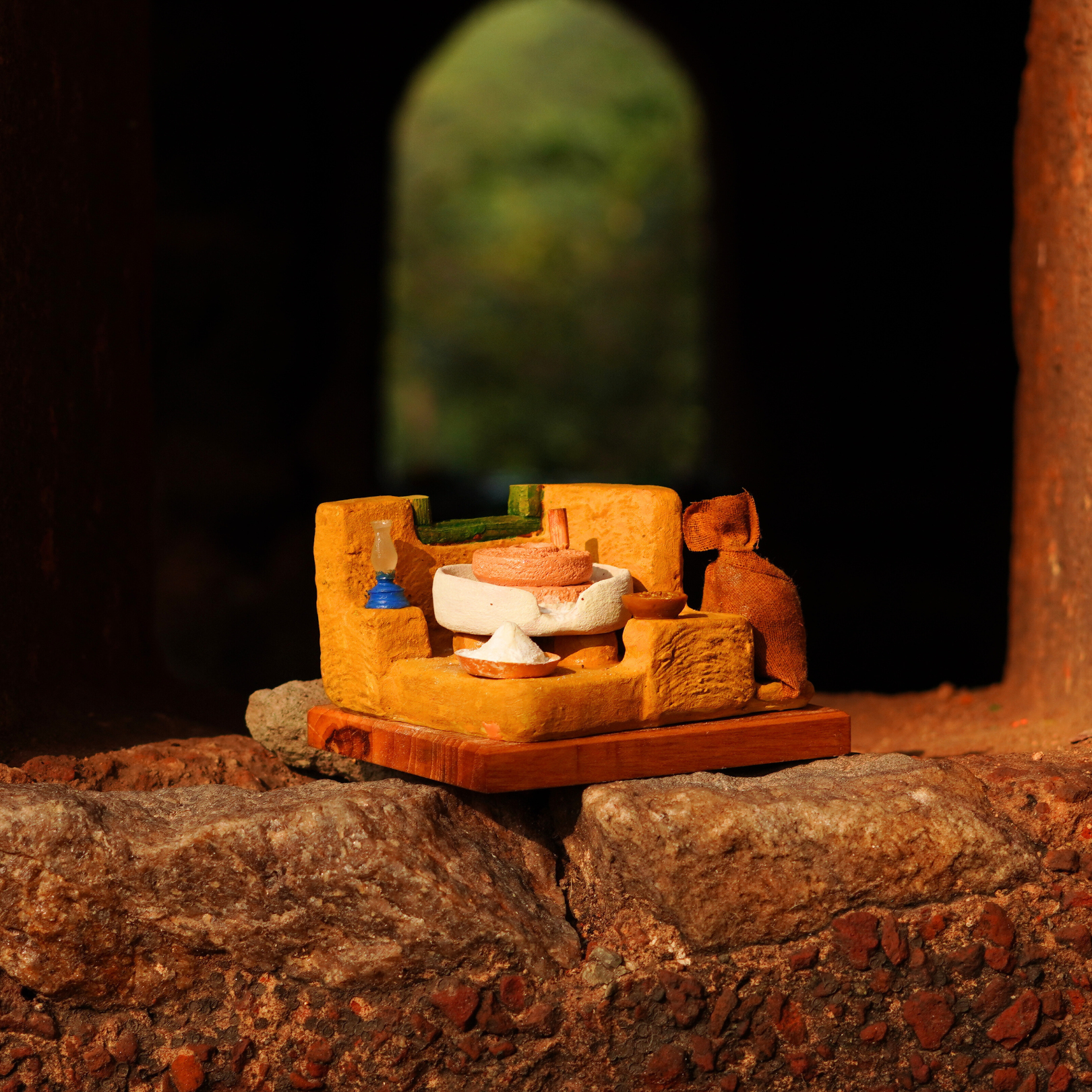 Aate Ki Chakki Miniature – A Tribute to Timeless Tradition