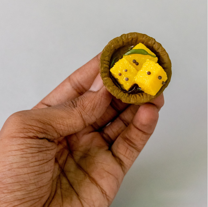 Dhokla miniature keychain