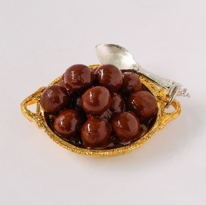 Gulab Jamun on Golden thali miniature Magnet